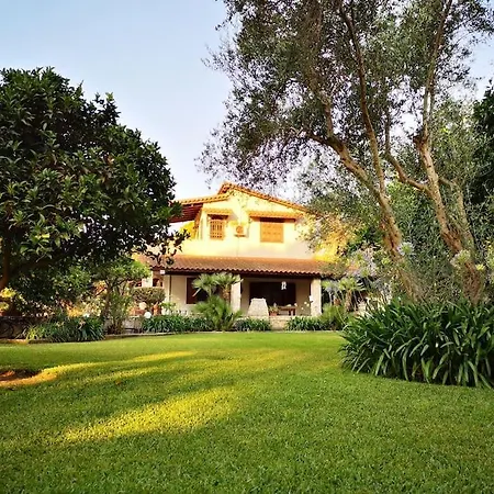 Villa Lena Entire Kalamaki (Achaea)