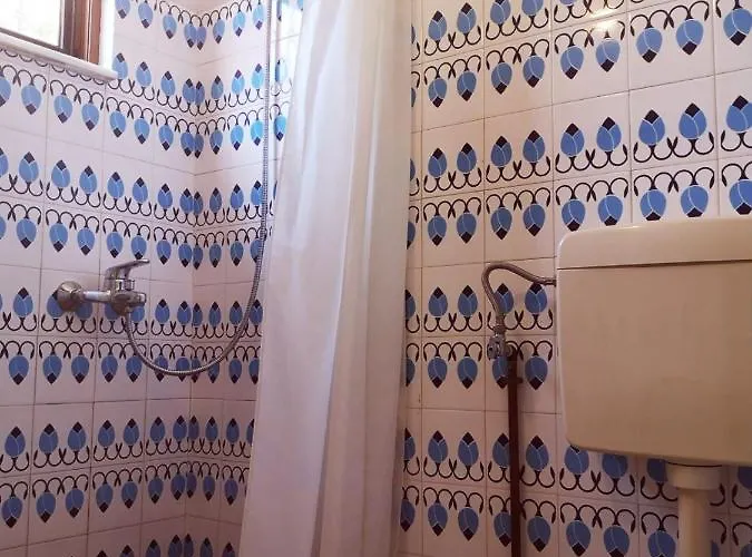 فيلة Lena Entire